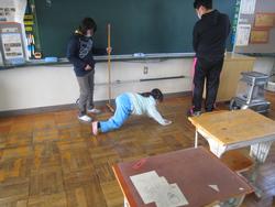 教室掃除の様子3