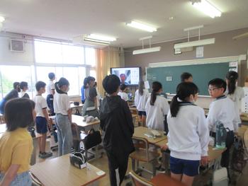 全校朝会