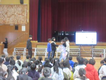 児童集会