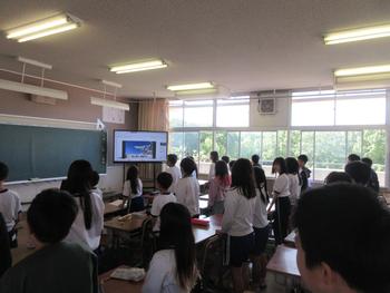 全校朝会