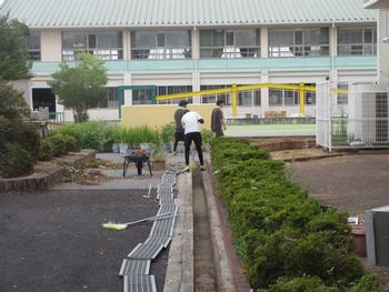 奉仕作業