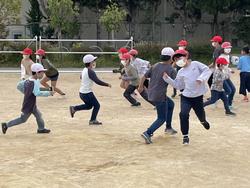 増えおにを楽しむ9班のメンバー