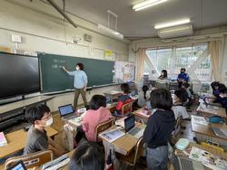 知ってるきまりを出し合う4年生