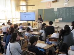 4年2組参観の様子