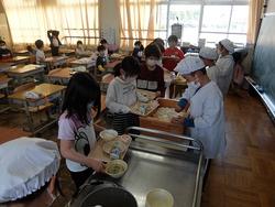 配膳の様子