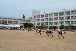 ひっくり返し競争