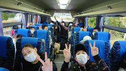 1組バス車内
