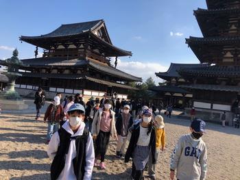 法隆寺で