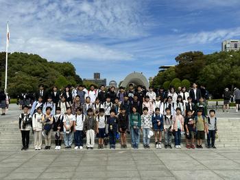 平和公園での集合写真