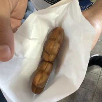 もみじ饅頭を作る児童(5)