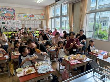 食事の様子