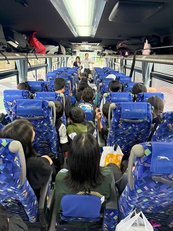 バスの車内の様子