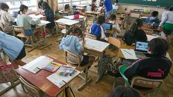 グループで調べ学習をしています