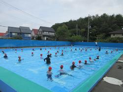 着衣水泳