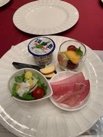 朝食