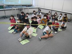 ウイルスのことについて学習している様子