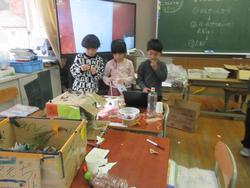 細かい作業中
