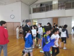 先生を囲んで