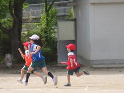 はしる