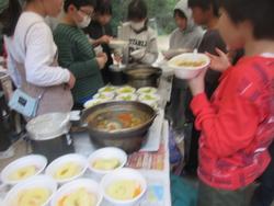 食べている様子