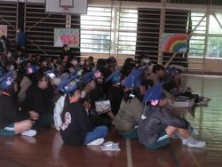 5年生作成動画を見る6年生