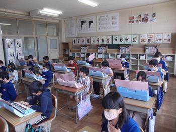 子ども