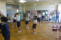 音楽に合わせてダンスを楽しむダンスクラブ