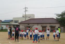 ソフトボール投げ