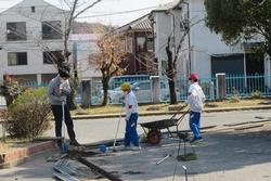 愛校作業