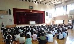 全校朝会