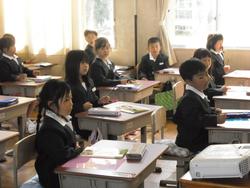 鉛筆の持ち方を学習しました