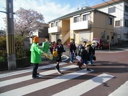 集団登校の様子