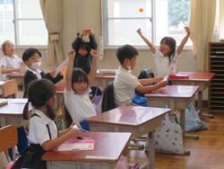 友達のサイン集め