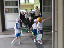学校たんけん開始前の様子