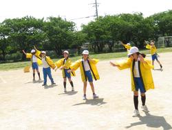 3・4年生表現演技の練習