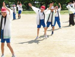 3・4年生表現演技の練習
