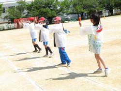 3・4年生表現演技の練習