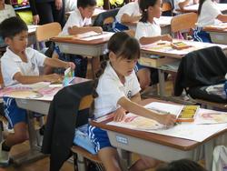 1年生図工の授業