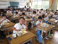 2年生給食の時間