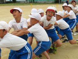 5・6年生綱引きの練習