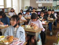 給食の様子