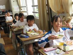 給食の様子