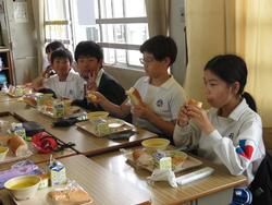 給食の様子