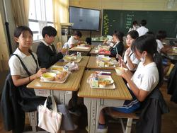 給食の様子
