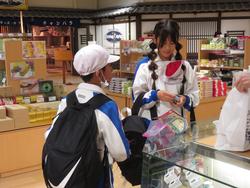 買い物の様子