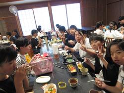 昼食の様子