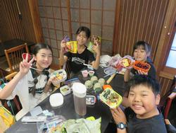 昼食の様子