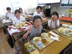 4年生七夕セレクト給食