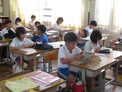 3年生通知表手渡し