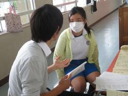 5年生通知表手渡し